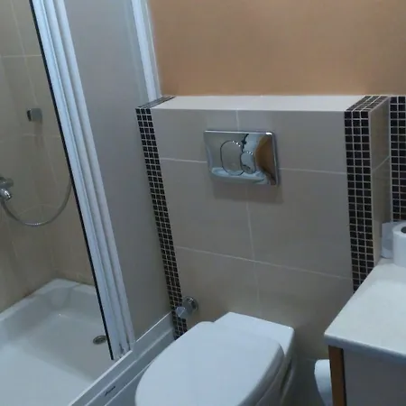 Fly Hotell 3*